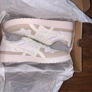 ASICS Japan S/BrNd Never worn!